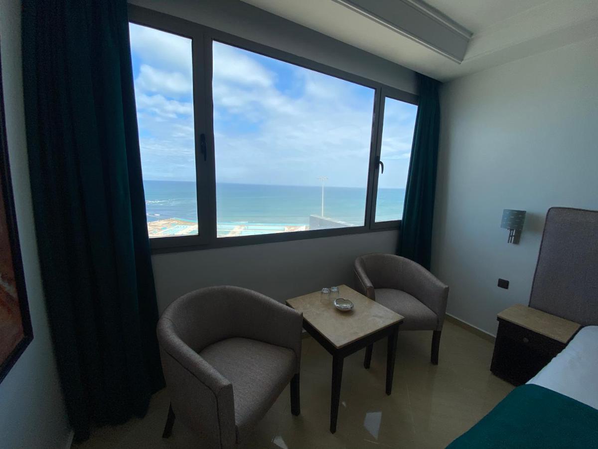 Azur Hotel 4*