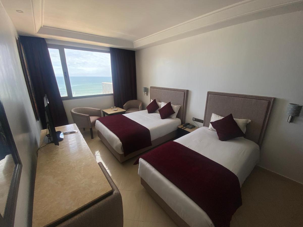 Azur Hotel
