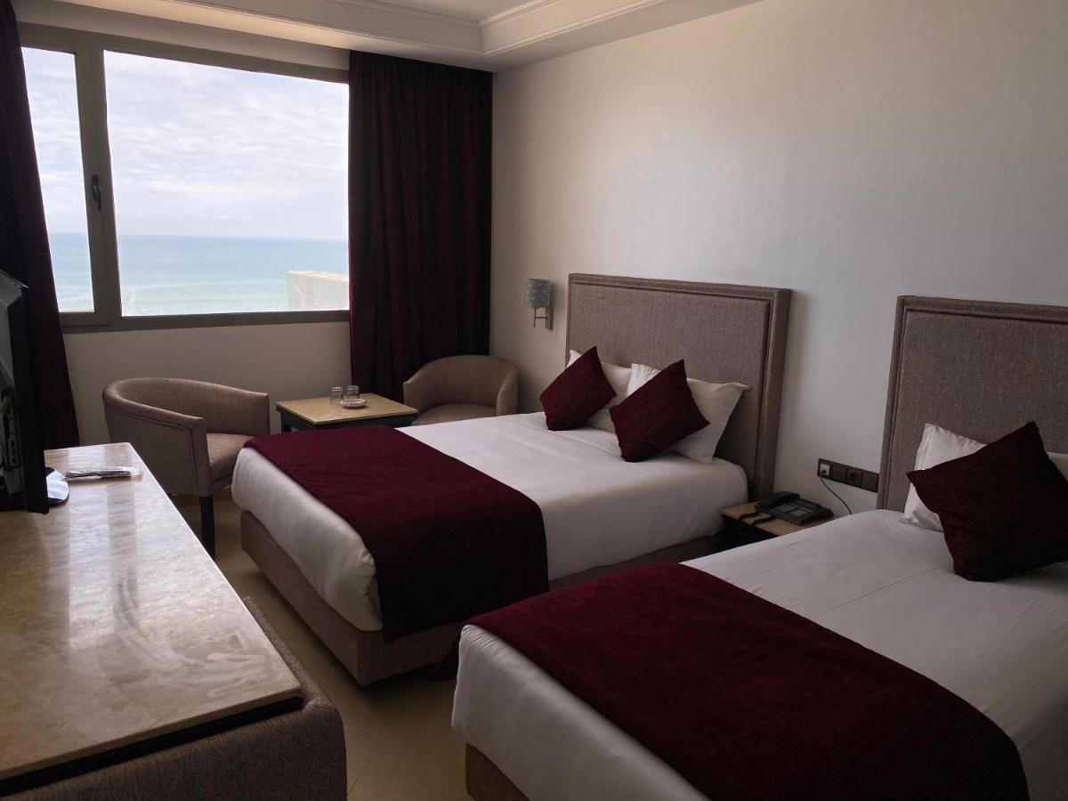 Azur Hotel