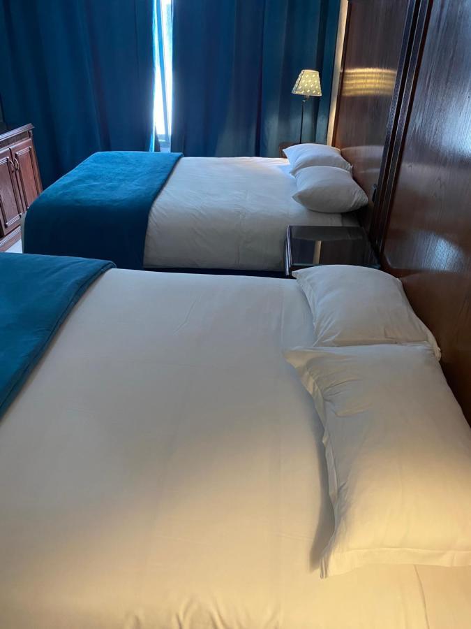 Azur Hotel 4*