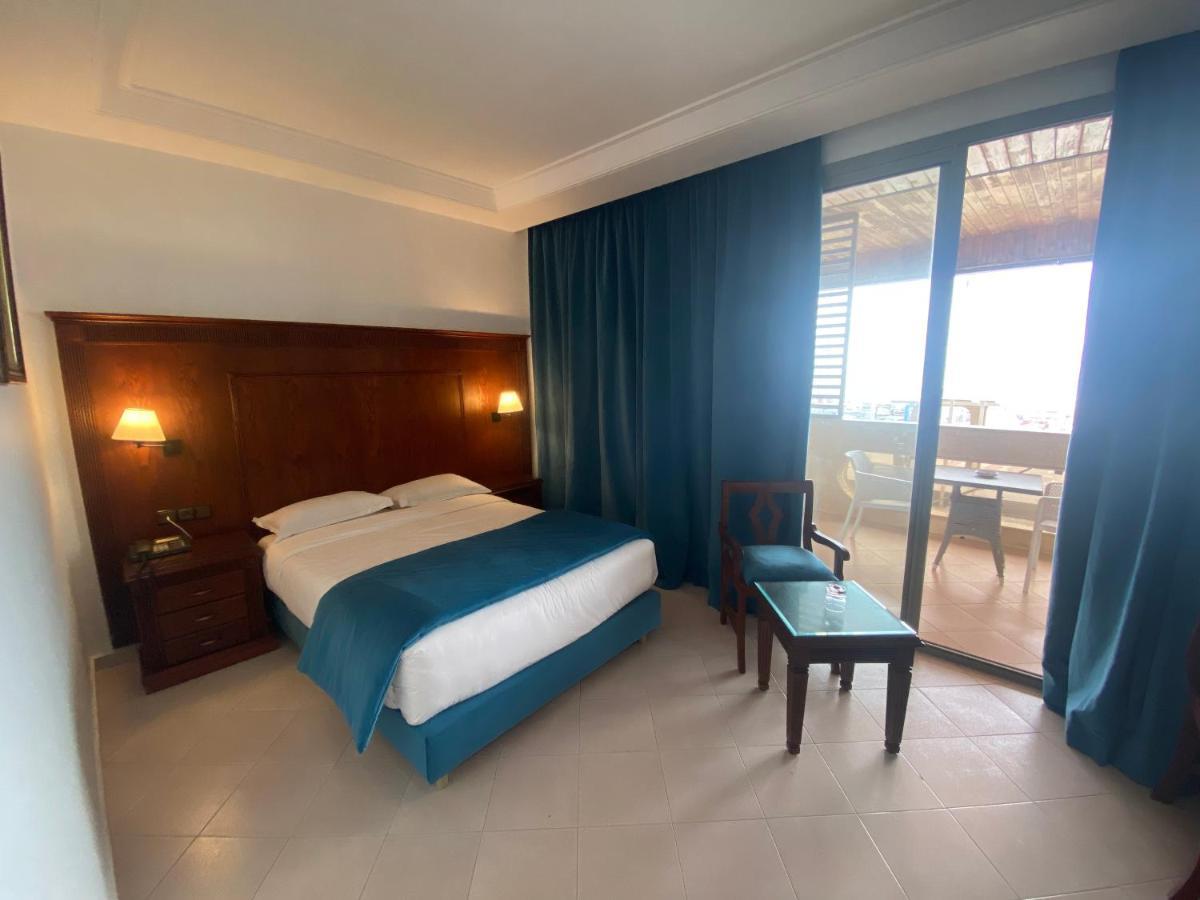 Hotel Azur 4*