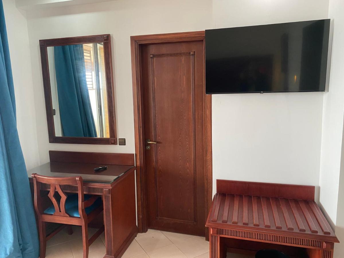 Azur Hotel 4*